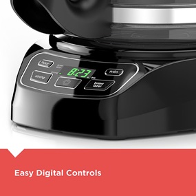 Coffeemaker features easy digital controls - CM1110B