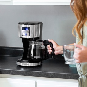 12-Cup Programmable Coffeemaker with adjustable 'Keep Warm' timer, Stainless Steel - CM1331S