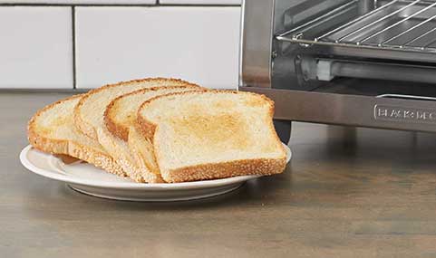 Black+Decker 4-Slice TO1745SSG Toaster & Toaster Oven Review - Consumer  Reports