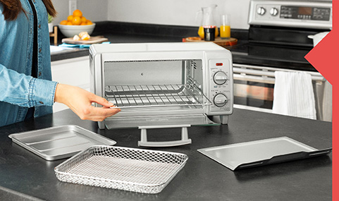 https://s7cdn.spectrumbrands.com/~/media/SmallAppliancesUS/Black%20and%20Decker/Product%20Page/cooking%20appliances/convection%20and%20toaster%20ovens/TO1785SG/ext%20content/TO1785SG_SupFeat_4_IncludedRackandPan.jpg