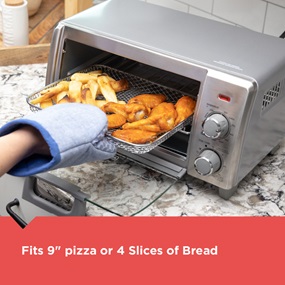 https://s7cdn.spectrumbrands.com/~/media/SmallAppliancesUS/Black%20and%20Decker/Product%20Page/cooking%20appliances/convection%20and%20toaster%20ovens/TO1787SS/TO1787SS_main_LIF4_Fits4SlicesofBread_LoRes_2.jpg?mh=285
