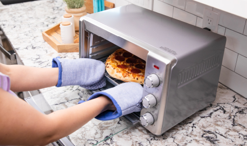 Black+Decker 6-Slice Crisp 'N Bake Air Fryer Toaster Oven