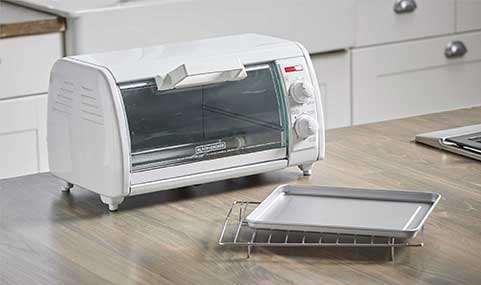 Oster 4-Slice Matte Black Compact Toaster Oven - Bender Lumber Co.