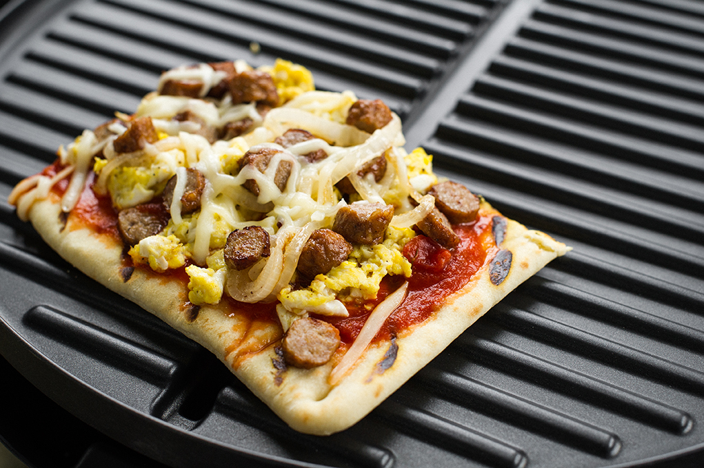 George Foreman grilled flatbread breakfast pizza duo recipe indoor outdoor grill