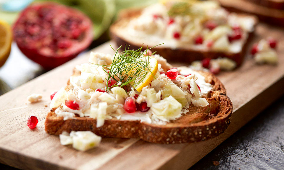 Fennel Pomegranate Crab Toast Recipe | Russell Hobbs®